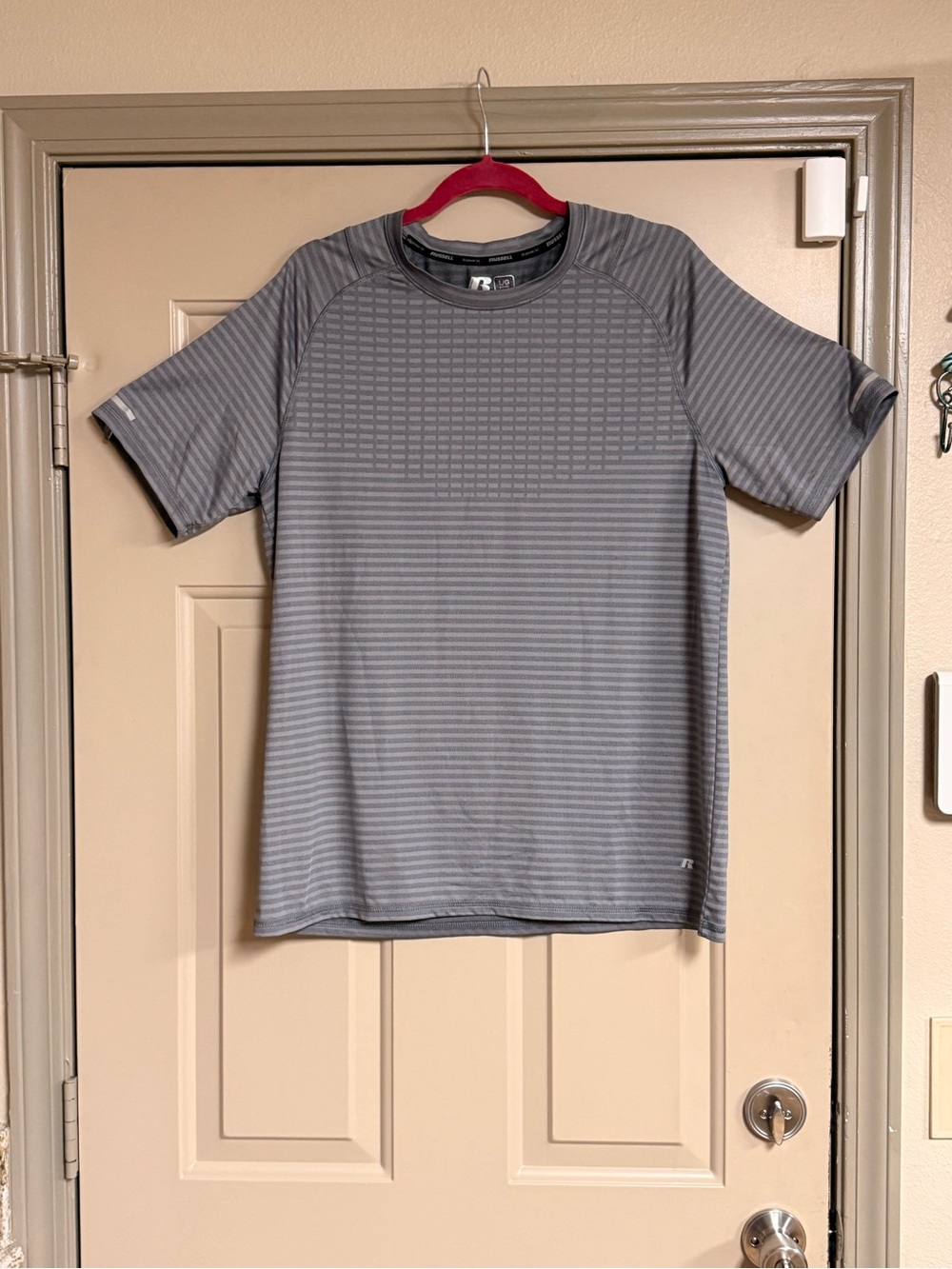 Russell Athletic Dri-Power 360 Men’s Large Gray Striped Performance T-Shirt